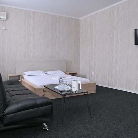 אקטוב Hotel Fresh מראה חיצוני תמונה
