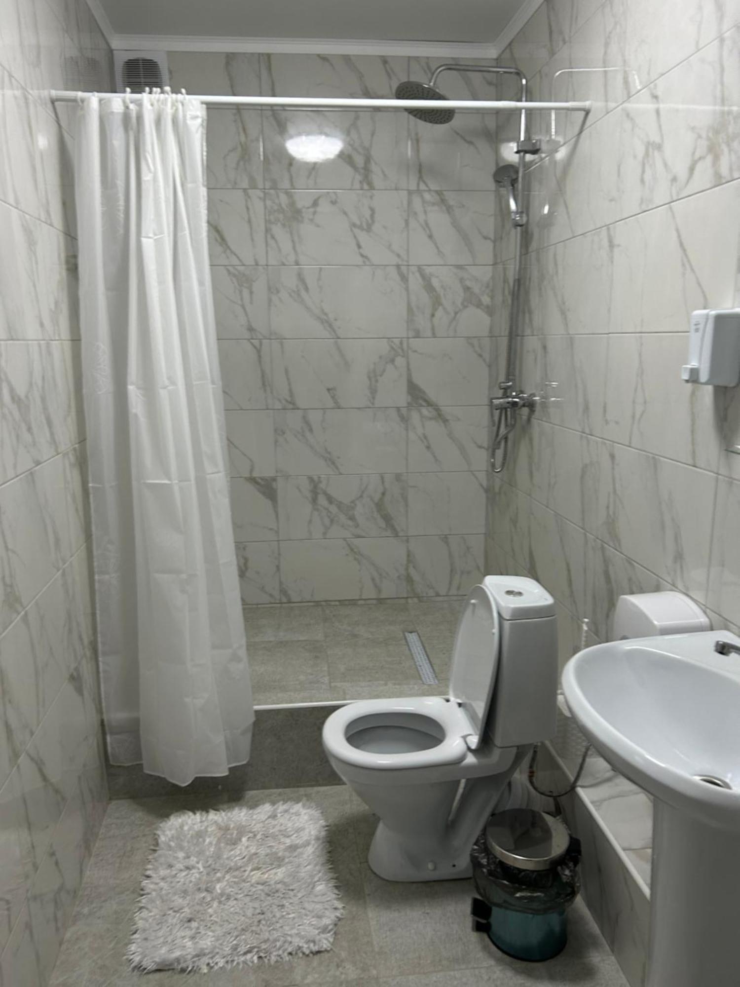 אקטוב Hotel Fresh מראה חיצוני תמונה
